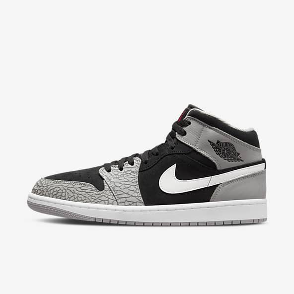 #18 | Air Jordan 1 Mid SE
Men's Shoes