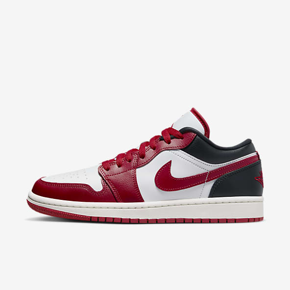 #24 | Air Jordan 1 Low
Women's Shoe