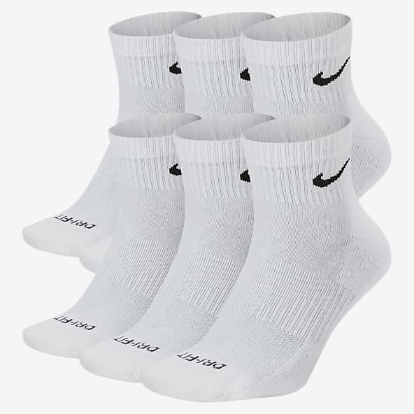 #15 | Nike Everyday Plus Cushioned
Training Ankle Socks (6 Pairs)