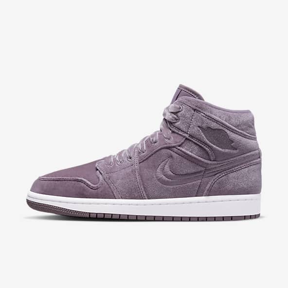 #47 | Air Jordan 1 Mid SE
Women's Shoes