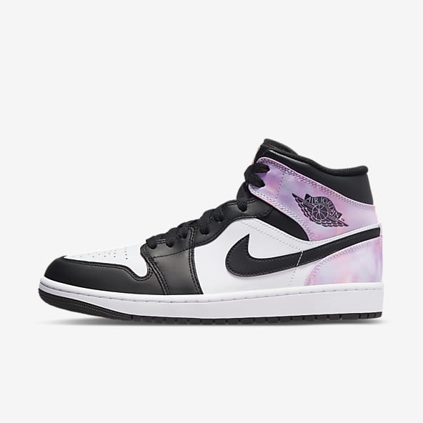 #35 | Air Jordan 1 Mid SE
Men's Shoes