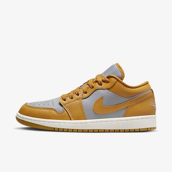 #46 | Air Jordan 1 Low
Women's Shoe